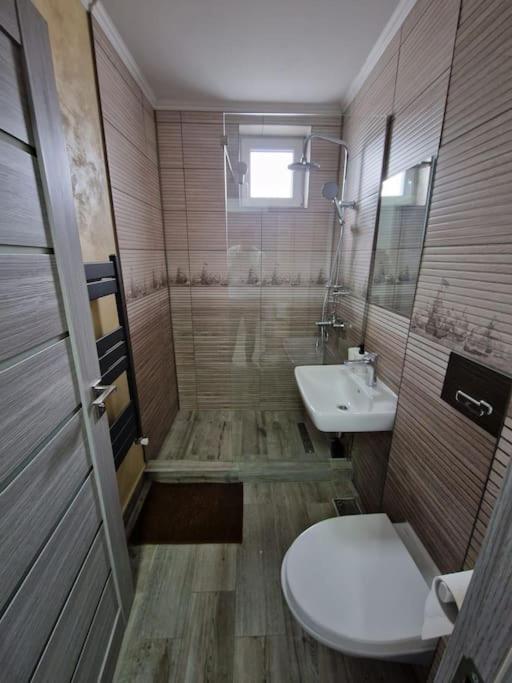 Delux Flat Straja-Lupeni Appartement Lupeni  Buitenkant foto
